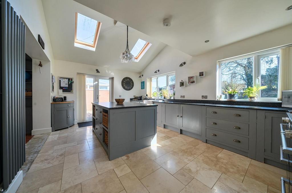 1426143-13-69bad246d0b74.jpg