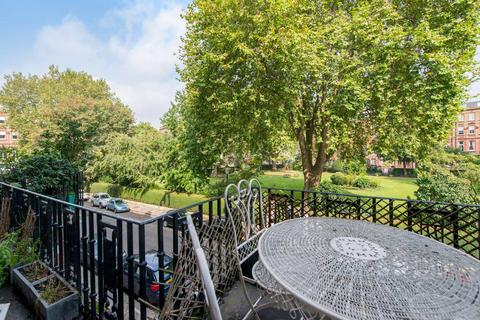 3 bedroom flat to rent, Nevern Square, Earls Court, London, SW5