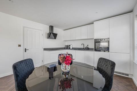 2 bedroom apartment for sale, Gale Close, Littleborough, OL15 9EJ