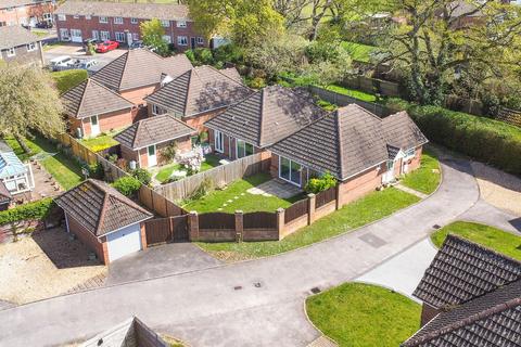 2 bedroom detached bungalow for sale, Wetherby Gardens, Totton