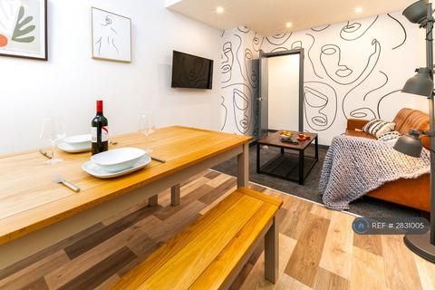 undefined, Sharples Hall St, Oldham, OL4