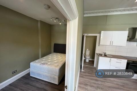 1 bedroom flat to rent, Malwood Road, London, SW12