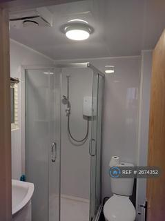 Studio to rent, Trinity Crescent, Folkestone, CT20