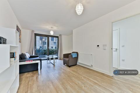1 bedroom flat to rent, Kingfisher Heights, London, E16