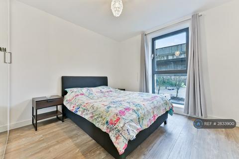 1 bedroom flat to rent, Kingfisher Heights, London, E16