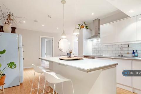 2 bedroom flat to rent, Dalston Kingsland Road, London, E8
