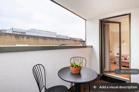 2 bedroom flat to rent, Dalston Kingsland Road, London, E8
