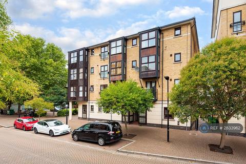 2 bedroom flat to rent, Munnings House, London, E16