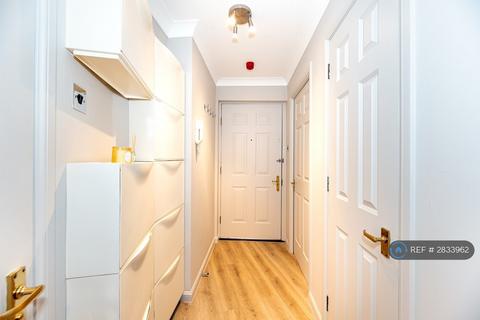 2 bedroom flat to rent, Munnings House, London, E16