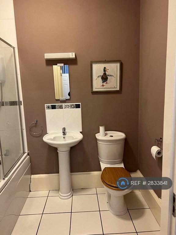 En Suite Bathroom