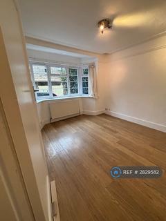 2 bedroom flat to rent, Howard Court, London, SE15