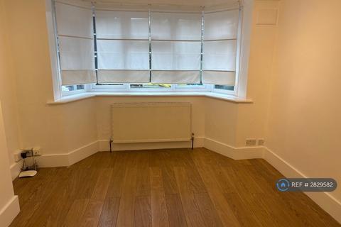 2 bedroom flat to rent, Howard Court, London, SE15