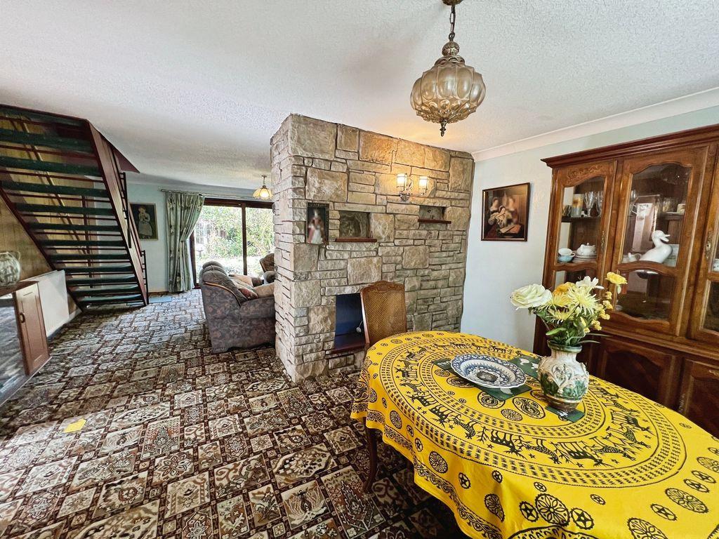 Lounge Dining Room