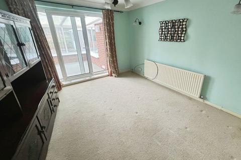 3 bedroom semi-detached house for sale, Windermere Avenue, Little Lever