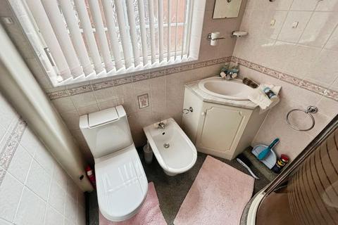 3 bedroom semi-detached house for sale, Windermere Avenue, Little Lever