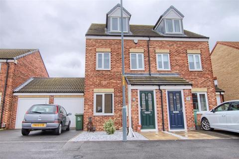 3 bedroom semi-detached house to rent, Stanway Close, Ingleby Barwick