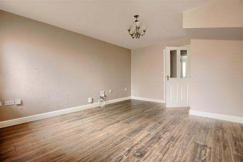 3 bedroom semi-detached house to rent, Stanway Close, Ingleby Barwick