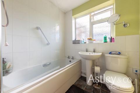 3 bedroom chalet for sale, Barkers Lane, Sprowston, Norwich