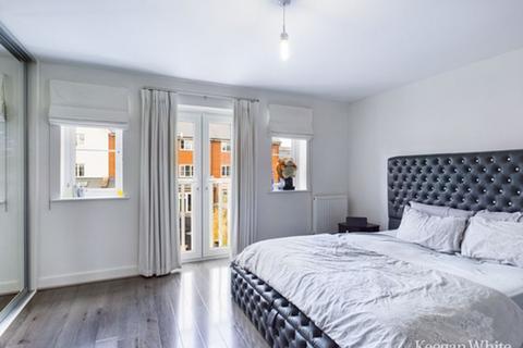 5 bedroom townhouse for sale, Venics Way, High Wycombe - Immaculate Throughout - No Onward Chain
