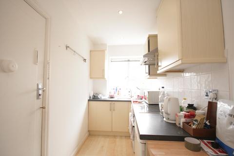 1 bedroom flat for sale, Barton Court, Barons Court Road, London, W14