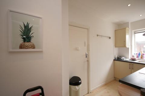 1 bedroom flat for sale, Barton Court, Barons Court Road, London, W14