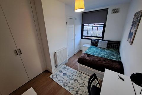 undefined, Chadbourn Street, London E14