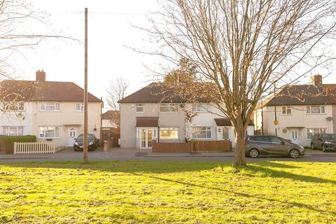 undefined, Layton Crescent, Croydon