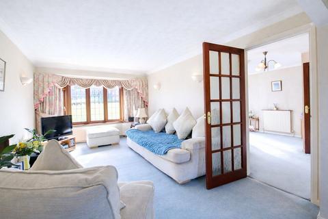 undefined, Warwick Avenue, Cuffley EN6