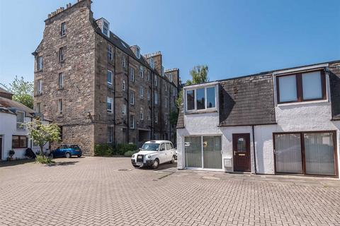 2 bedroom terraced house to rent, Raeburn Mews, Edinburgh, EH4