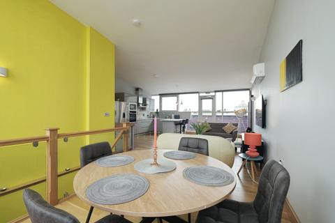 undefined, St. James's Street, Nottingham, NG1