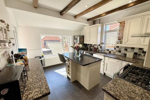 4 bedroom semi-detached house for sale, Small Dole, West Sussex