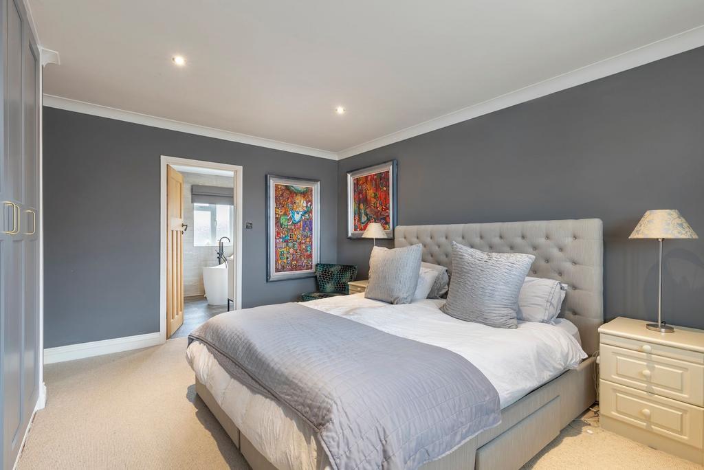 Principal bedroom