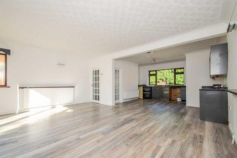 3 bedroom bungalow to rent, Ash Grove, Burntwood WS7