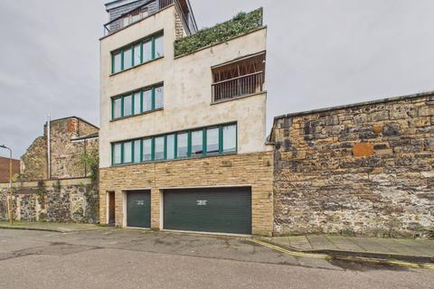 1 bedroom flat to rent, Constitution Street, Leith, Edinburgh, EH6