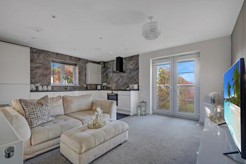 2 bedroom flat for sale, Woodlands, Catherine Road, Benfleet, Essex, SS7 1BQ