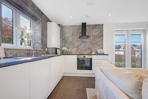 2 bedroom flat for sale, Woodlands, Catherine Road, Benfleet, Essex, SS7 1BQ