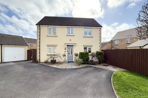 3 bedroom detached house for sale, Cwmbach, Aberdare CF44