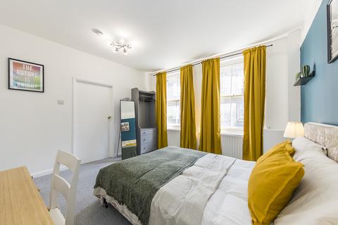 2 bedroom flat share to rent, Brick Lane, London E1