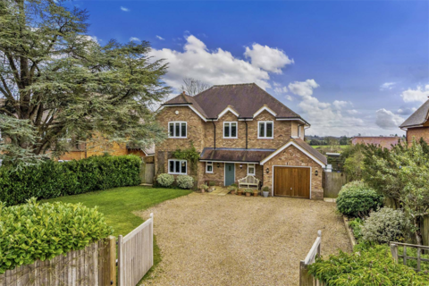 Applecroft, Upper Basildon, RG8
