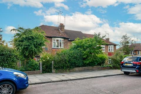 2 bedroom flat to rent, Alexandra Road, London