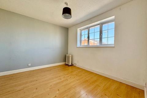 undefined, Cheslyn Close, Wigmore, Luton, Bedfordshire, LU2 8UA