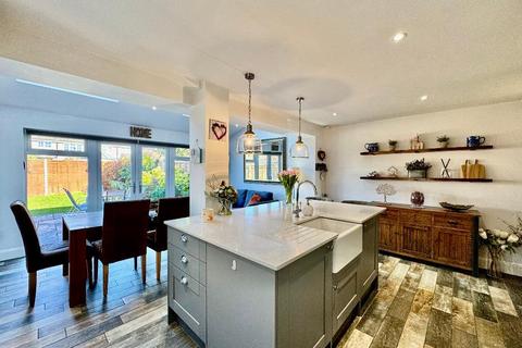 undefined, Nightingale Close, Putteridge, Luton, Bedfordshire, LU2 8EZ