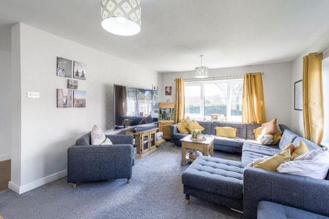 undefined, Rothwell NN14