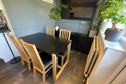 undefined, Elm Park, Hornchurch RM12