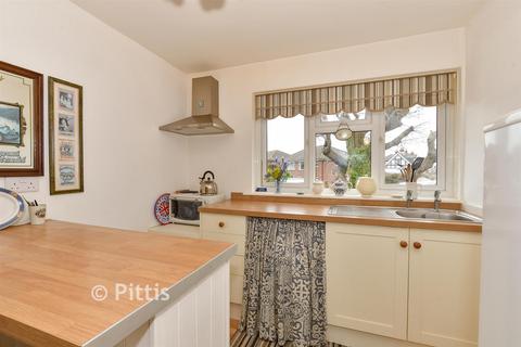 2 bedroom maisonette for sale, Chestnut Close, Newport, Isle of Wight
