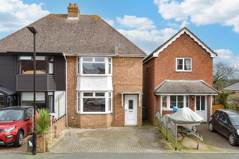 Mill Hill Road, Cowes, Isle of Wight