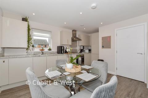 1 bedroom apartment for sale, Cheerio Lane, Pease Pottage, Crawley, West Sussex