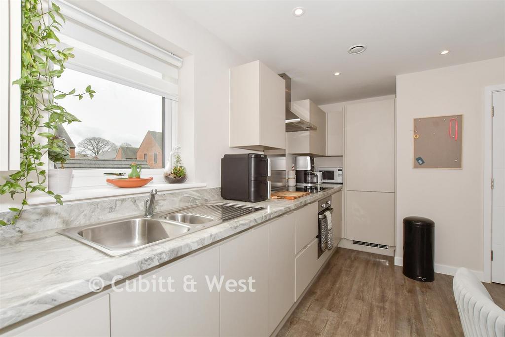 Lounge/Kitchen