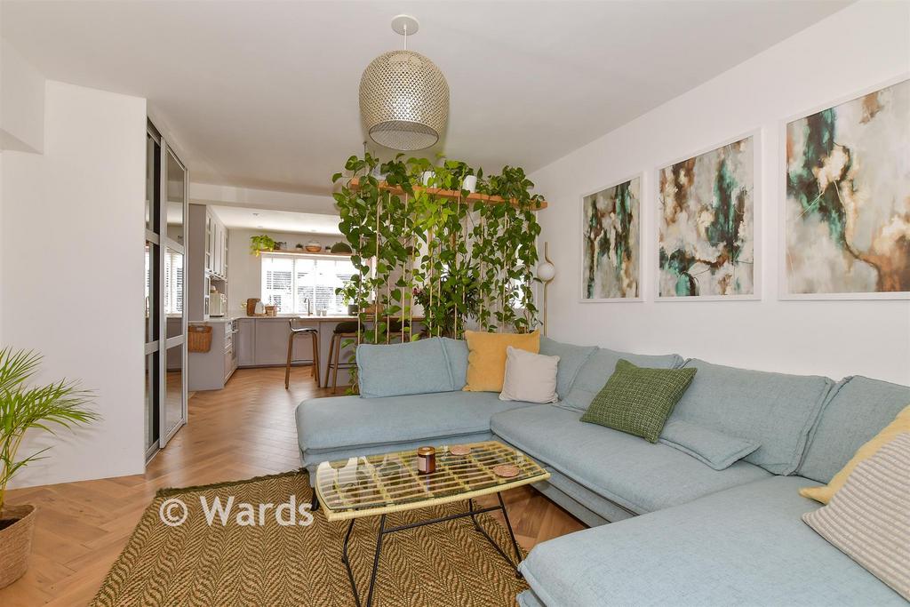 Lounge/ Kitchen
