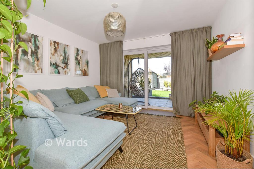 Lounge/ Kitchen
